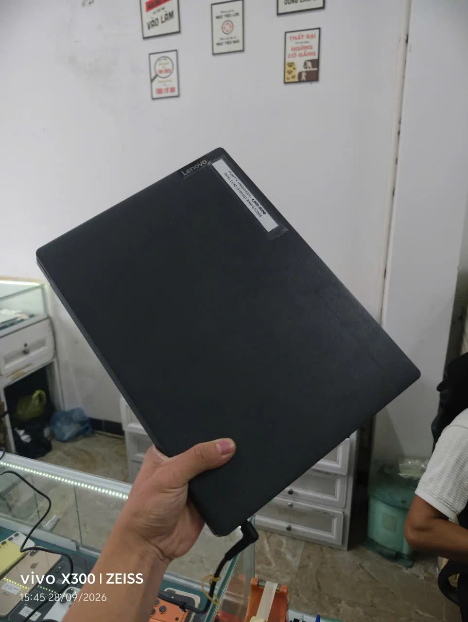 LENOVO 82C4  INTEL CORE 131005G1 RAM 4/128GB