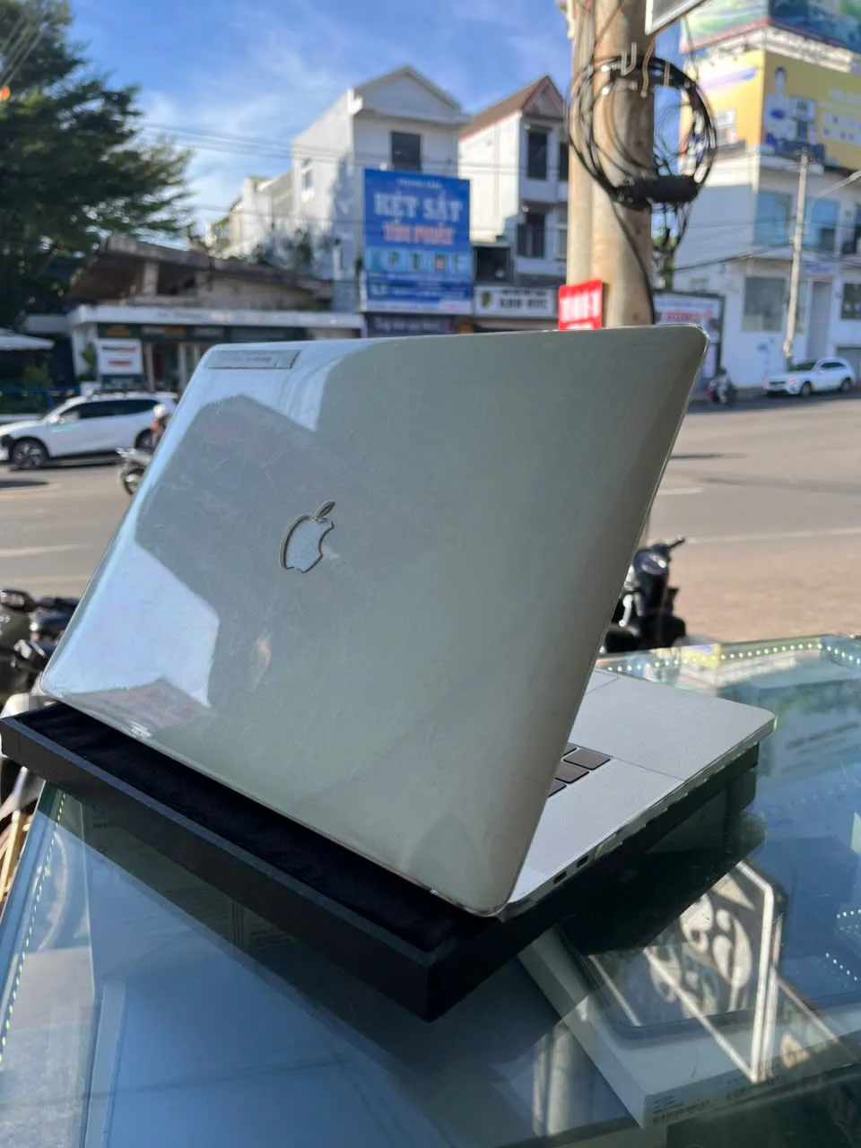 MacBook Pro 2017 | Core i5 | RAM 16GB | SSD 1T GB | 15.4 inch — ảnh 1