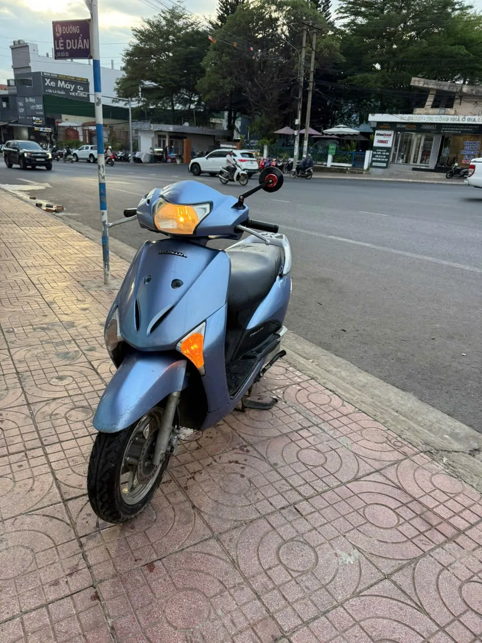 HONDA SCR LEAD 2011