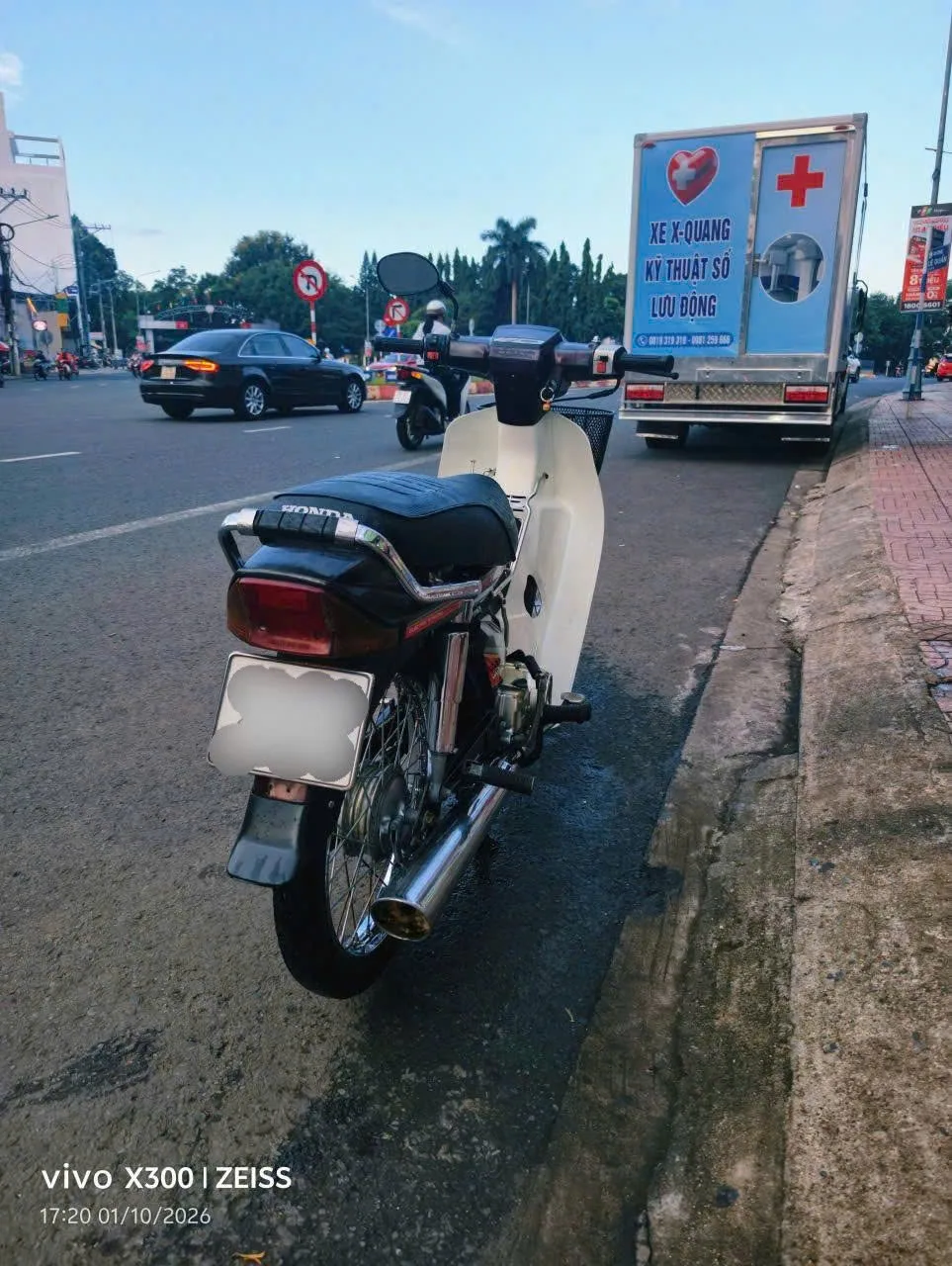 Honda Super Dream Thái 2001 Nâu Trắng — ảnh 4