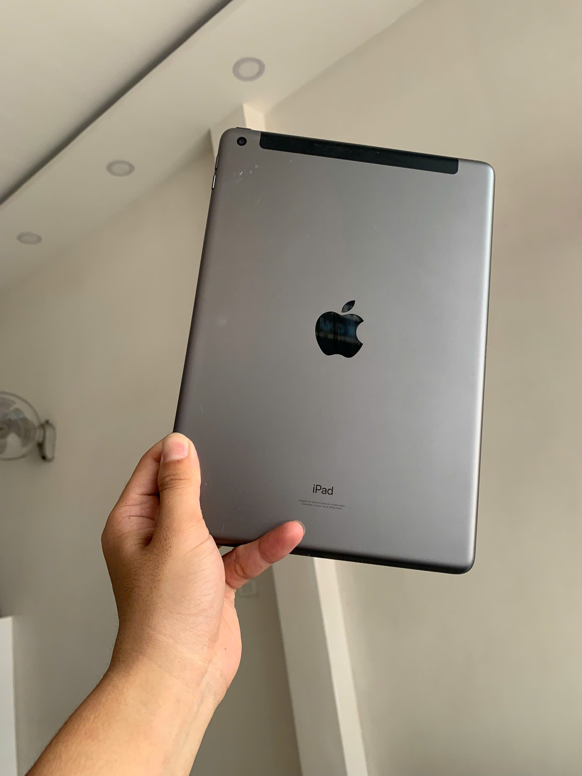 iPad Gen 9 | LIKE NEW